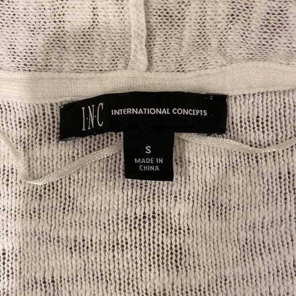 Knit sweater - Picture 7 of 9